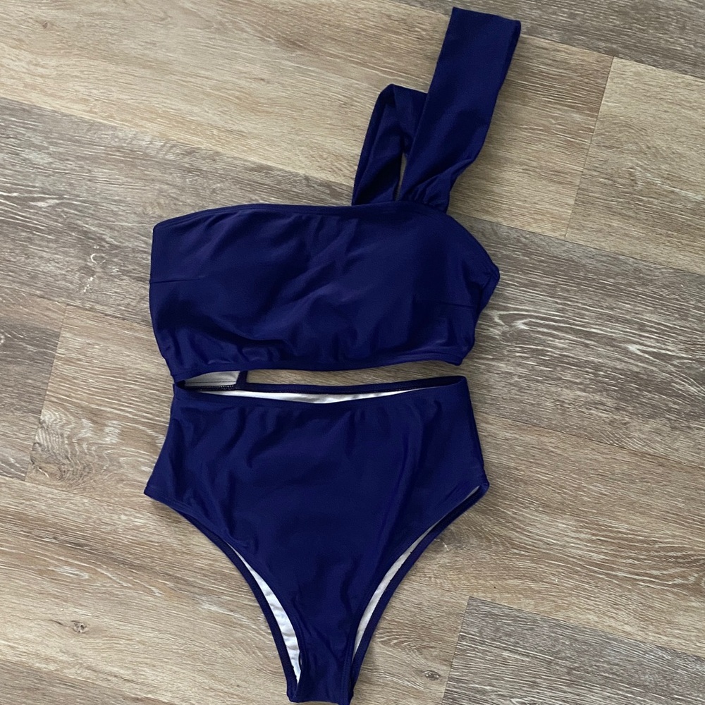 Stylish Blue One-Shoulder Bikini Set